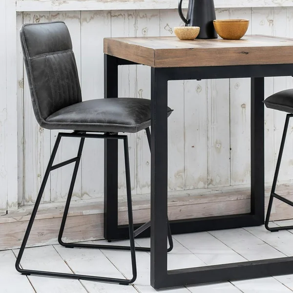 Chaise de bar pivotante gris used OKA (lot de 2)