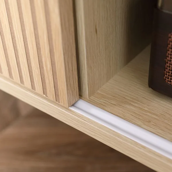 HOMCOM Meuble TV Design Urban Craft 2 Portes 2 Niches Aspect Bois Clair