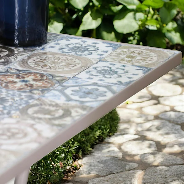 Petite table de jardin carreaux de ciment bleu et taupe 58 cm GRENADE