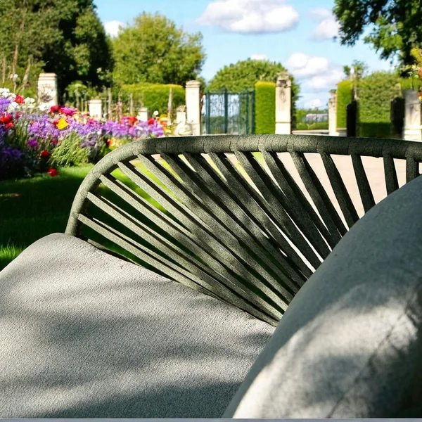Salon de jardin 4 places avec tables basses, couleur verte MENDOZA