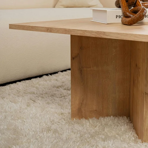 Table basse moderne effet chêne clair - pieds en V MARFA