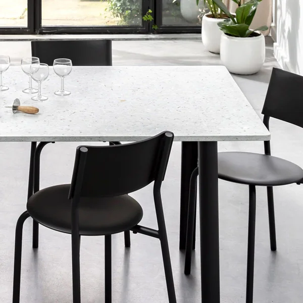 Table à Manger New Modern en Plastique Recyclé - TipToe